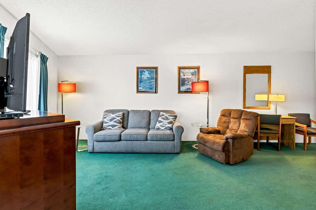Americas Best Value Inn & Suites - Tahquamenon Country Newberry Zimmer foto