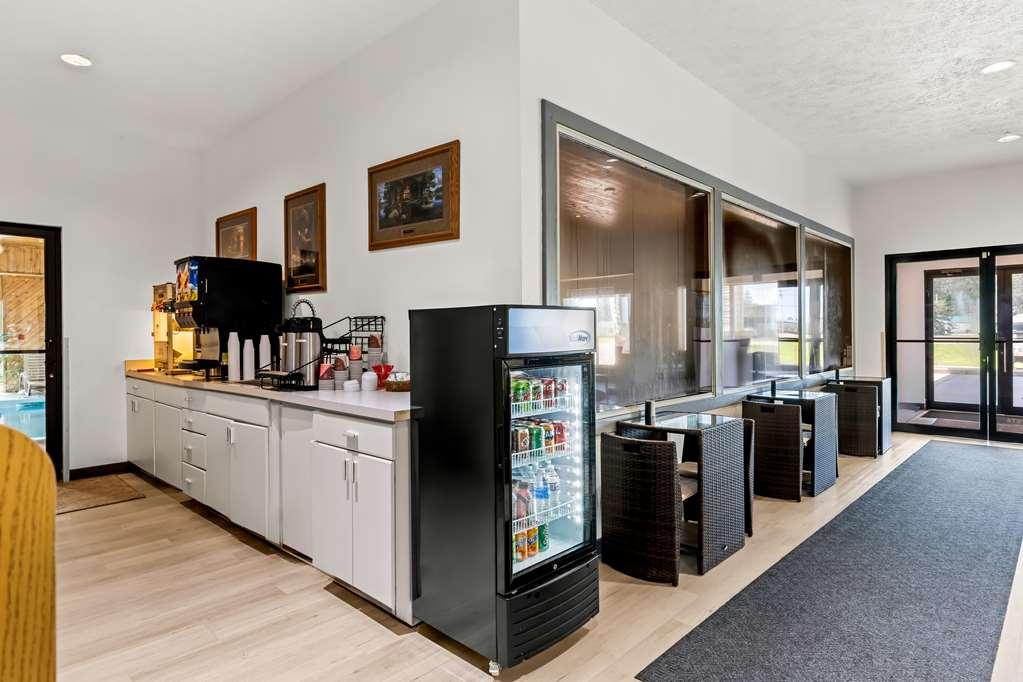 Americas Best Value Inn & Suites - Tahquamenon Country Newberry Restaurant foto