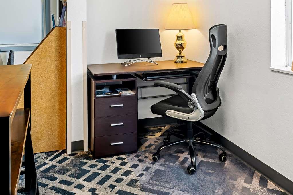Americas Best Value Inn & Suites - Tahquamenon Country Newberry Einrichtungen foto